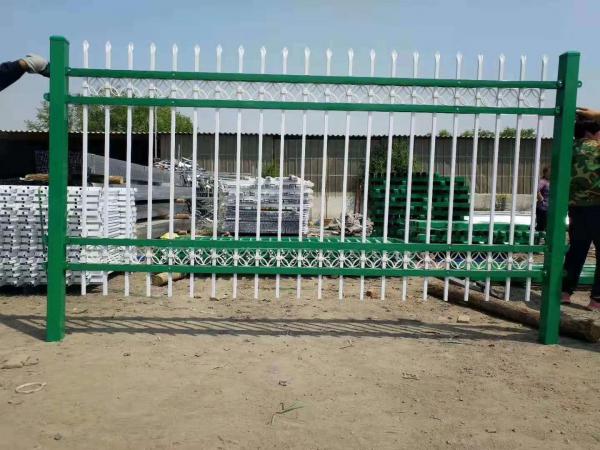 山东户外庭院围墙护栏 带装饰花围墙护栏小区护栏 围网护栏铁艺护栏锌钢护栏