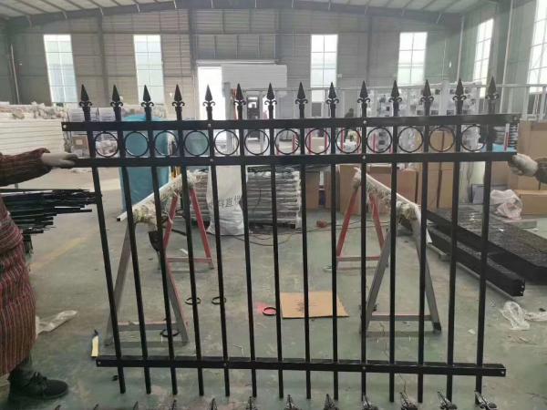 泰安户外庭院围墙护栏 带装饰花围墙护栏小区护栏 围网护栏铁艺护栏锌钢护栏