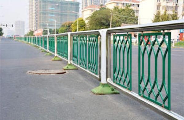 异型道路护栏