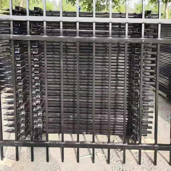现货批发锌钢护栏 庭院小区隔离别墅防护围墙锌钢护栏 聊城护栏定制